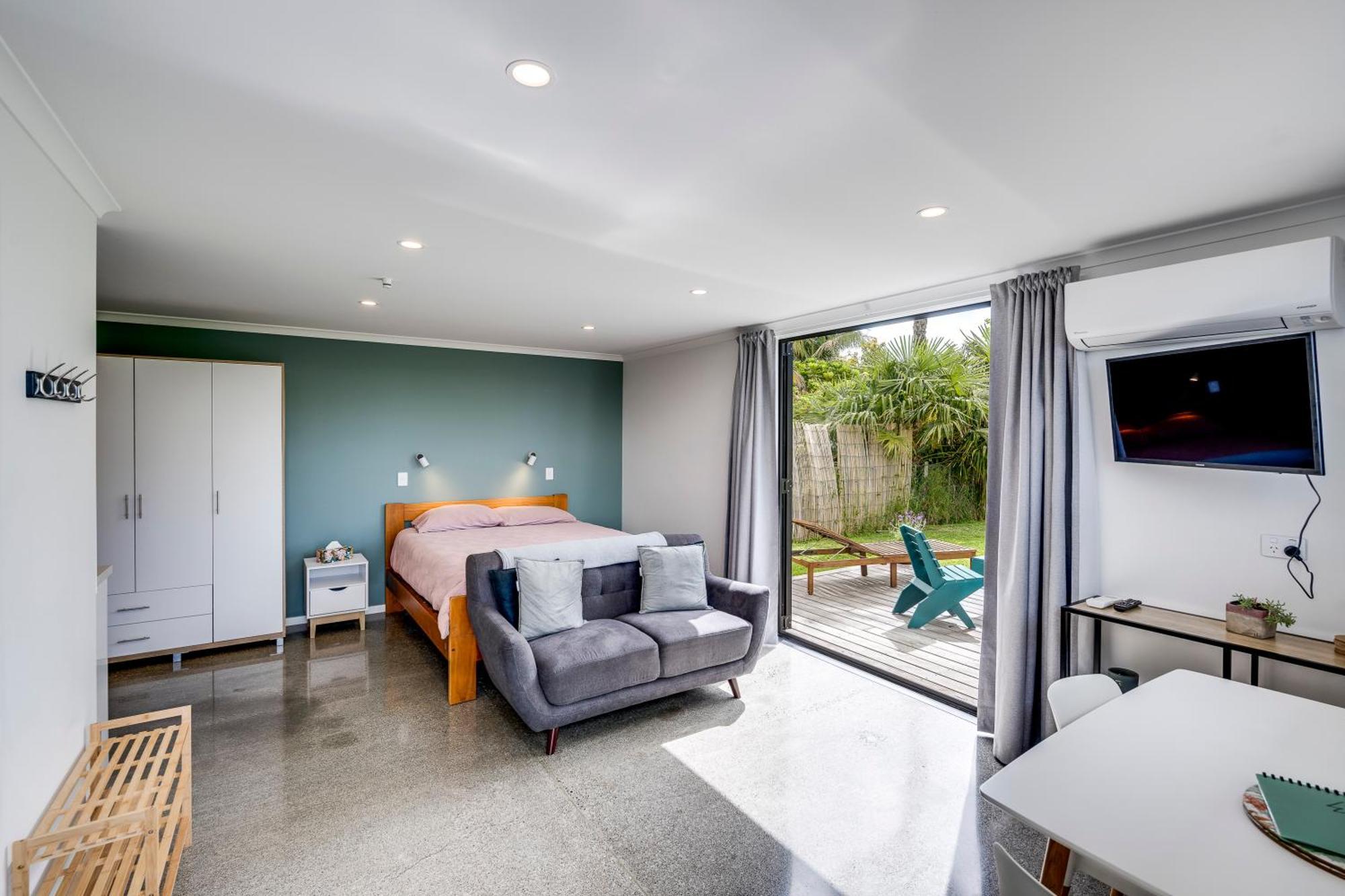 Modern Studio Near Clive River Dış mekan fotoğraf