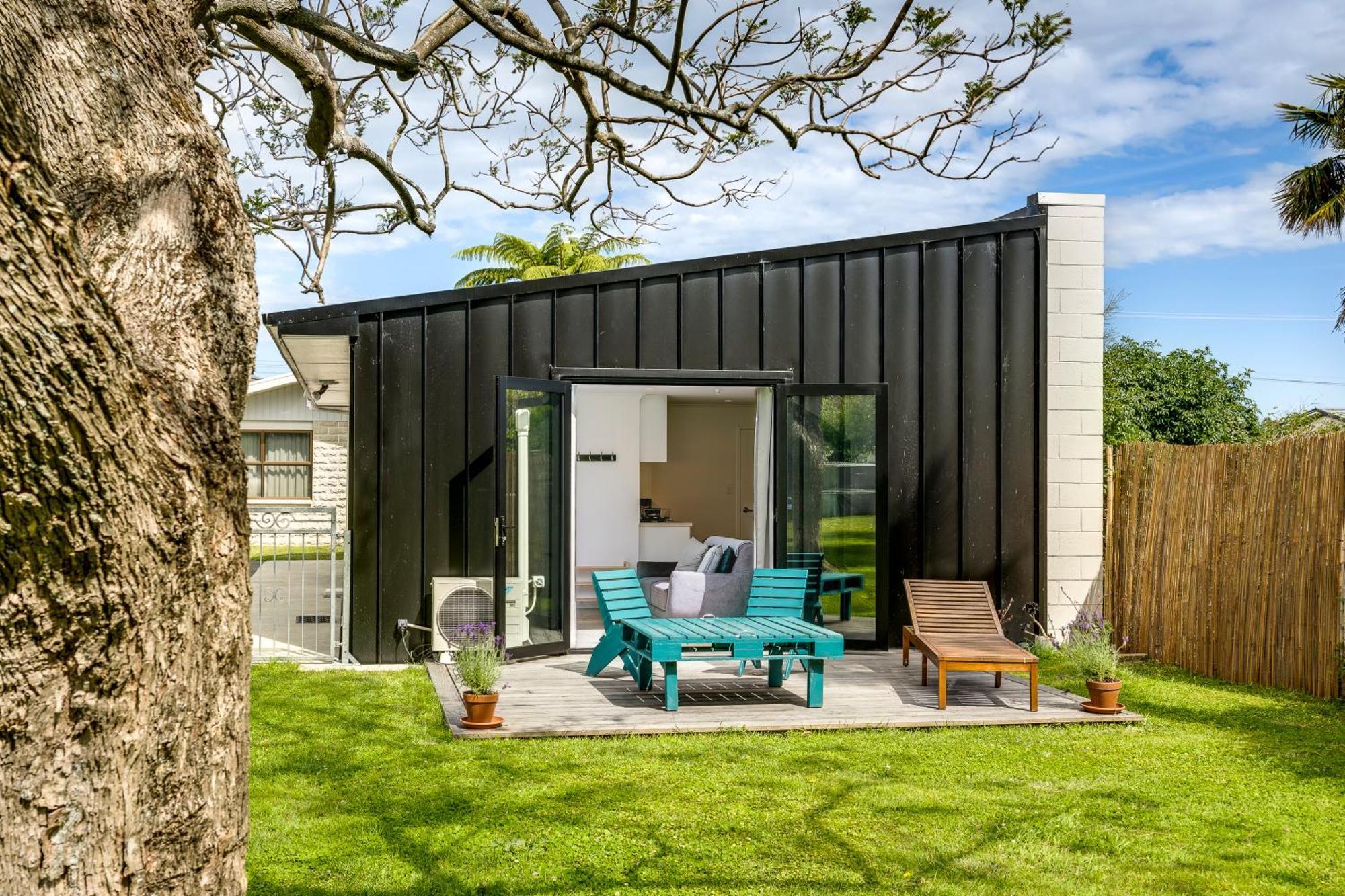 Modern Studio Near Clive River Dış mekan fotoğraf